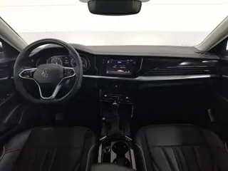 Volkswagen Passat 2024 купить из Китая, цена 3 366 000 ₽ — Suifenhe Auto