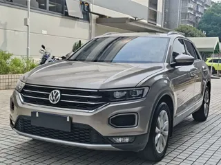 Volkswagen T-ROC 2020 купить из Китая, цена 1 481 000 ₽ — Suifenhe Auto