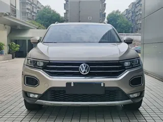 Volkswagen T-ROC 2020 купить из Китая, цена 1 481 000 ₽ — Suifenhe Auto