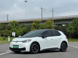 Volkswagen ID.3 2024 купить из Китая, цена 1 837 000 ₽ — Suifenhe Auto