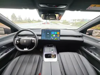 Deepal L07 2024 купить из Китая, цена 3 127 000 ₽ — Suifenhe Auto