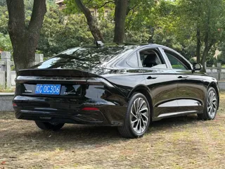Lincoln Z 2024 купить из Китая, цена 5 059 000 ₽ — Suifenhe Auto