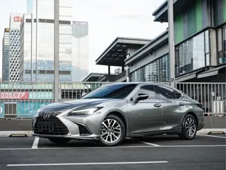 Lexus ES 2025 купить из Китая, цена 7 980 000 ₽ — Suifenhe Auto