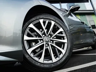 Lexus ES 2025 купить из Китая, цена 7 980 000 ₽ — Suifenhe Auto