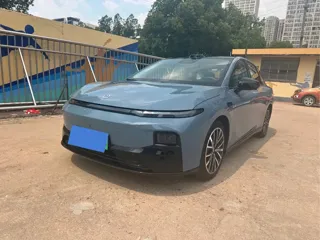 Leapmotor B01 2025 купить из Китая, цена 2 451 000 ₽ — Suifenhe Auto