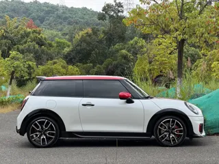 MINI JCW 2025 купить из Китая, цена 6 377 000 ₽ — Suifenhe Auto