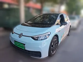 Volkswagen ID.3 2023 купить из Китая, цена 1 748 000 ₽ — Suifenhe Auto