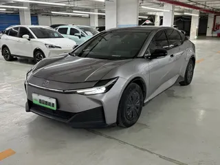 Toyota bZ3 2024 купить из Китая, цена 2 752 000 ₽ — Suifenhe Auto