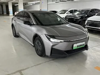 Toyota bZ3 2024 купить из Китая, цена 2 752 000 ₽ — Suifenhe Auto