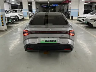 Toyota bZ3 2024 купить из Китая, цена 2 752 000 ₽ — Suifenhe Auto