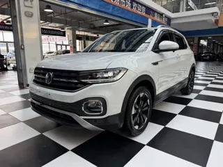 Volkswagen Tacqua 2023 купить из Китая, цена 1 593 000 ₽ — Suifenhe Auto