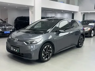 Volkswagen ID.3 2023 купить из Китая, цена 1 675 000 ₽ — Suifenhe Auto
