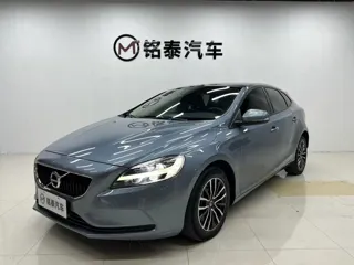 Volvo V40 2019 купить из Китая, цена 1 503 000 ₽ — Suifenhe Auto
