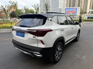 Kia KX3 2022 купить из Китая, цена 1 556 000 ₽ — Suifenhe Auto