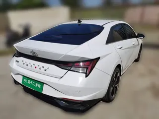 Hyundai Elantra 2022 купить из Китая, цена 1 296 000 ₽ — Suifenhe Auto