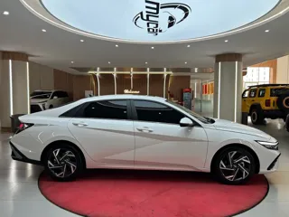 Hyundai Elantra 2025 купить из Китая, цена 1 675 000 ₽ — Suifenhe Auto