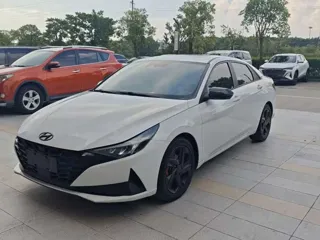Hyundai Elantra 2023 купить из Китая, цена 1 345 000 ₽ — Suifenhe Auto