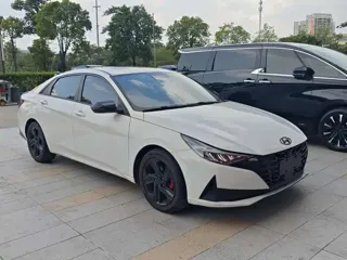 Hyundai Elantra 2023 купить из Китая, цена 1 345 000 ₽ — Suifenhe Auto