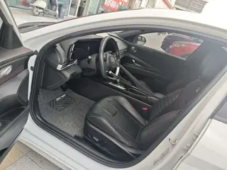 Hyundai Elantra 2023 купить из Китая, цена 1 345 000 ₽ — Suifenhe Auto
