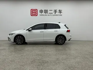 Volkswagen Golf 2024 купить из Китая, цена 2 124 000 ₽ — Suifenhe Auto