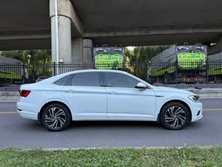 Volkswagen Sagitar 2022 купить из Китая, цена 1 460 000 ₽ — Suifenhe Auto