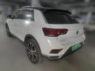 Volkswagen T-ROC 2020 купить из Китая, цена 1 519 000 ₽ — Suifenhe Auto
