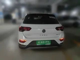 Volkswagen T-ROC 2020 купить из Китая, цена 1 519 000 ₽ — Suifenhe Auto