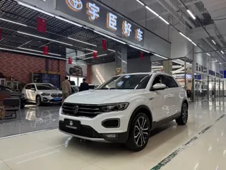 Volkswagen T-ROC 2023 купить из Китая, цена 1 779 000 ₽ — Suifenhe Auto