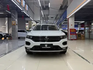 Volkswagen T-ROC 2023 купить из Китая, цена 1 779 000 ₽ — Suifenhe Auto