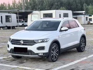 Volkswagen T-ROC 2022 купить из Китая, цена 1 897 000 ₽ — Suifenhe Auto