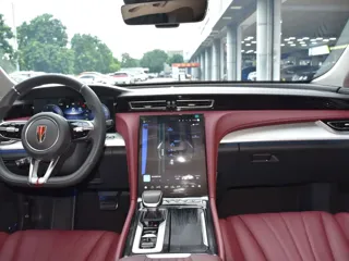 Hongqi H5 2025 купить из Китая, цена 3 462 000 ₽ — Suifenhe Auto