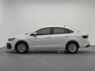 Volkswagen Lavida 2023 купить из Китая, цена 1 203 000 ₽ — Suifenhe Auto