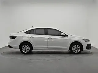 Volkswagen Lavida 2023 купить из Китая, цена 1 203 000 ₽ — Suifenhe Auto