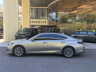 Lexus ES 2025 купить из Китая, цена 7 601 000 ₽ — Suifenhe Auto