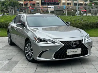 Lexus ES 2024 купить из Китая, цена 4 730 000 ₽ — Suifenhe Auto