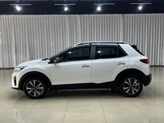 Kia Stonic 2024 купить из Китая, цена 1 719 000 ₽ — Suifenhe Auto