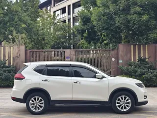 Nissan X-Trail 2019 купить из Китая, цена 1 904 000 ₽ — Suifenhe Auto
