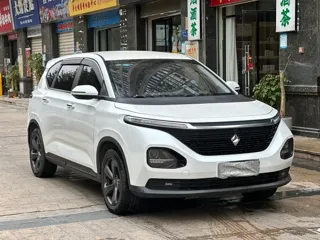 Baojun RM-5 2019 купить из Китая, цена 1 101 000 ₽ — Suifenhe Auto