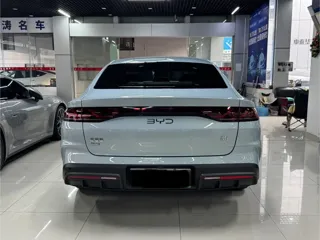 BYD Qin 2025 купить из Китая, цена 2 634 000 ₽ — Suifenhe Auto