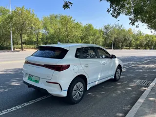 BYD e2 2021 купить из Китая, цена 1 116 000 ₽ — Suifenhe Auto