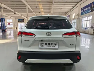 Toyota Corolla Cross 2025 купить из Китая, цена 3 110 000 ₽ — Suifenhe Auto