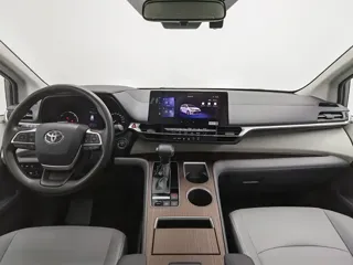 Toyota Granvia 2024 купить из Китая, цена 7 140 000 ₽ — Suifenhe Auto