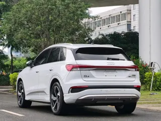 Audi Q4 e-tron 2023 купить из Китая, цена 4 254 000 ₽ — Suifenhe Auto