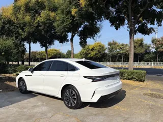 Chery Fengyun A8 2025 купить из Китая, цена 2 693 000 ₽ — Suifenhe Auto