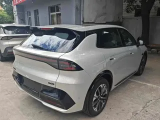Changan Qiyuan Q05 2026 купить из Китая, цена 2 373 000 ₽ — Suifenhe Auto