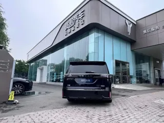 Voyah Dreamer 2024 купить из Китая, цена 6 271 000 ₽ — Suifenhe Auto