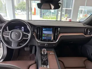 Volvo S60 2024 купить из Китая, цена 3 987 000 ₽ — Suifenhe Auto
