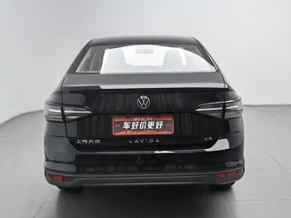 Volkswagen Lavida 2023 купить из Китая, цена 1 111 000 ₽ — Suifenhe Auto