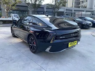 Hongqi H6 2024 купить из Китая, цена 3 130 000 ₽ — Suifenhe Auto