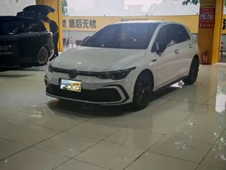 Volkswagen Golf 2024